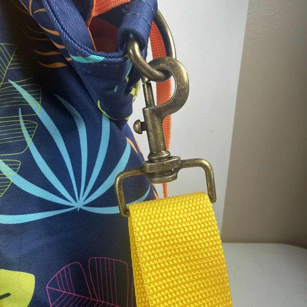 Royal Caribbean Blue Tropical Tote and Towel Set- Pre Owned Tote But New Towel